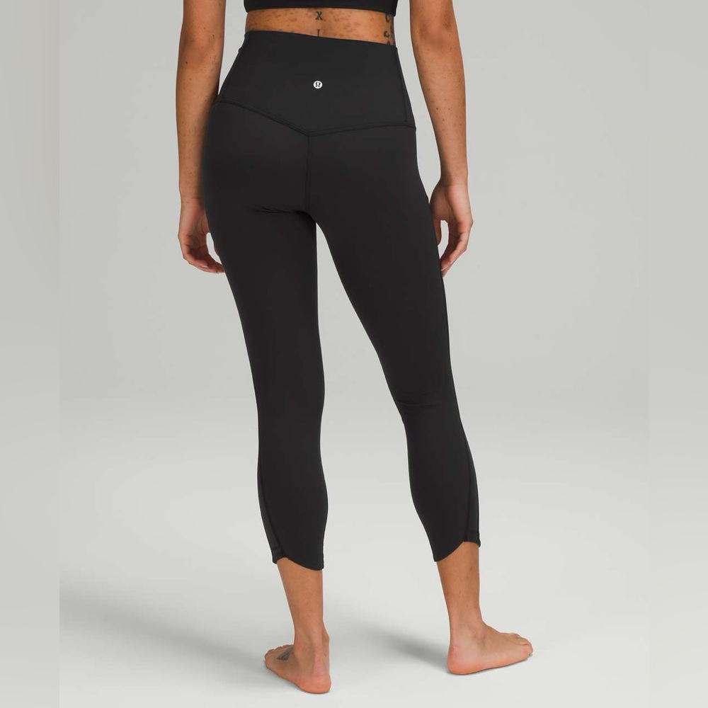 Lululemon Nulu and Mesh Mid-Rise Yoga Crop 23" Black Sz: 4